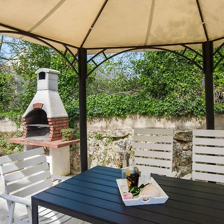 Apartment In Mit Grill *
